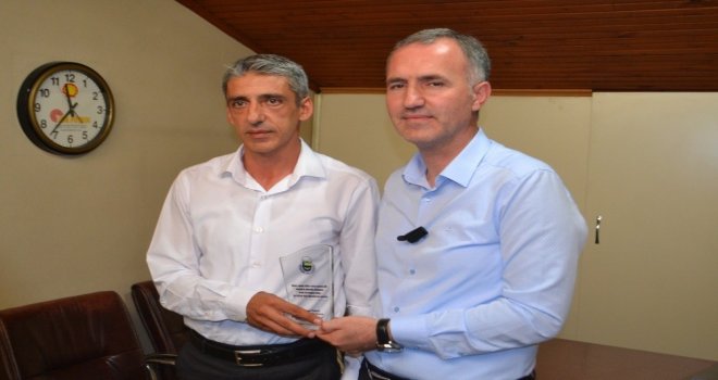 Kahraman Şoföre Başkandan Şilt