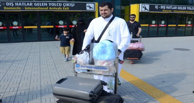 Araplar Turistler Orduya Gelmeye Devam Ediyor