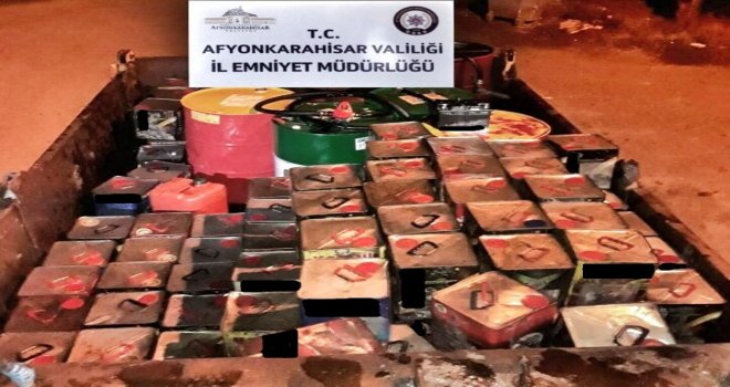 Afyonkarahisarda 3 Bin Litre Kaçak Akaryakıt Ele Geçirildi