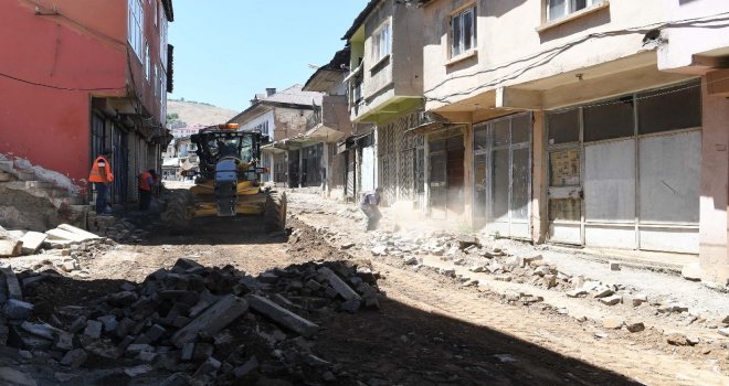 Bitlis Caddesinde Asfalt Hazırlığı