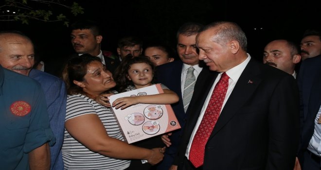 Cumhurbaşkanı Erdoğandan Zeytinburnu Sahilindeki Vatandaşlara Sürpriz Ziyaret