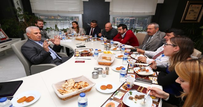 Başkan Bozbey Çalışanları Öğle Yemeğinde Ağırladı