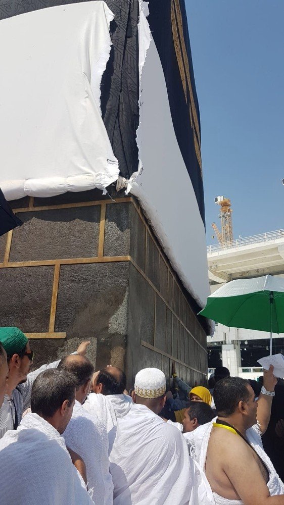 Kabenin Örtüsü Değişiyor