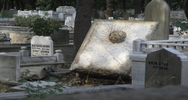 Osmanlı Döneminden Kalma Mezarı Kazan Şahıslar Yakalandı