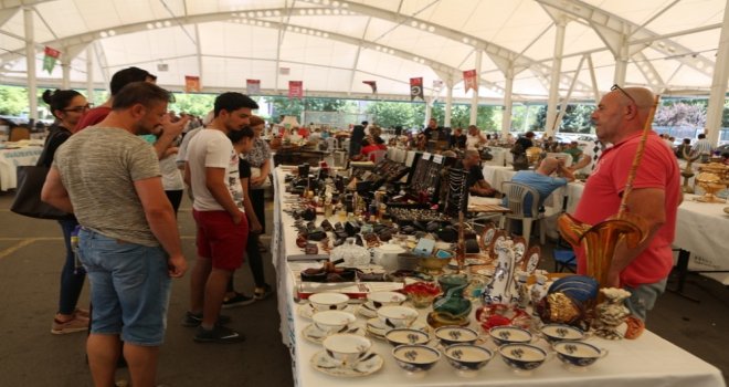 Antika Meraklıları Bu Pazara Akın Ediyor