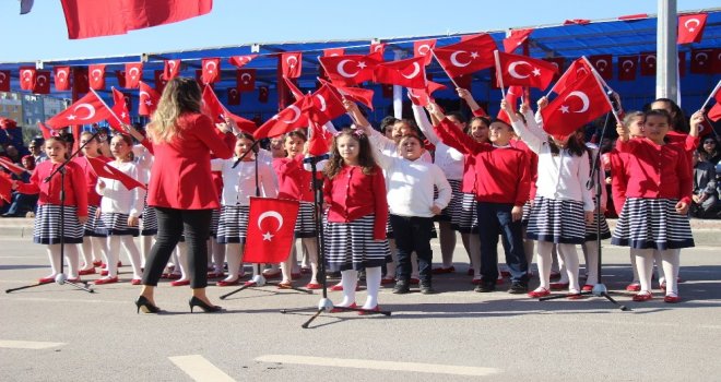 Cumhuriyet Bayramı Kocaelinde Coşkuyla Kutlandı