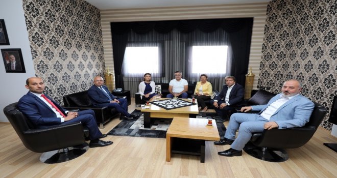 Emirdağ Ve Belçika Heyetinden Çobana Ziyaret