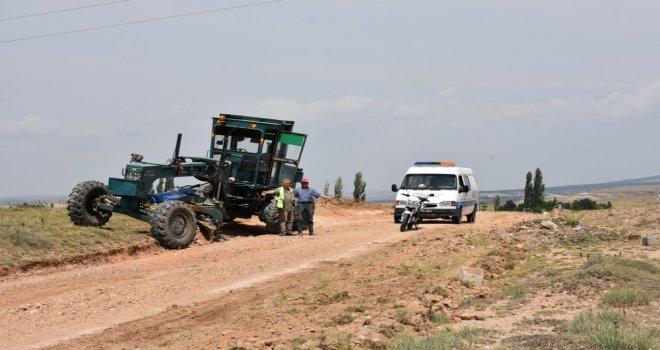 İnönüde Tarla Yolları Onarılıyor