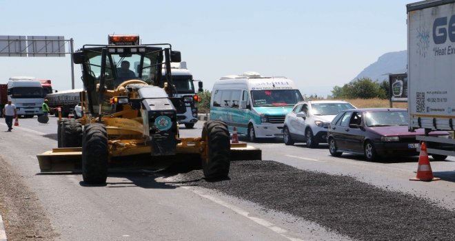 Büyükşehirden Yol Bakım Çalışması