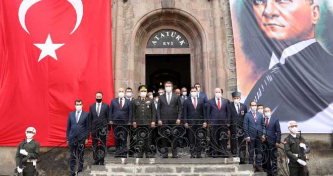 ATATÜRK'ÜN ERZURUM'A GELİŞİNİN 101. YIL DÖNÜMÜ TÖRENLERLE KUTLANDI