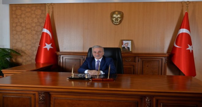 Vali Kamçı; “Türkiye Cumhuriyetinin 95Nci Yıldönümünü Gururla Kutlamaktayız”