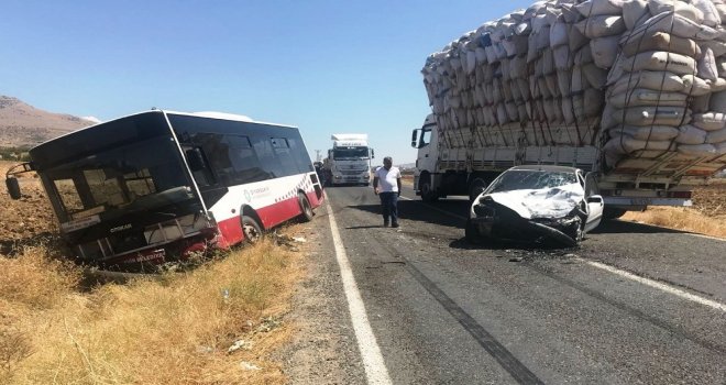 Erganide Trafik Kazası: 3 Yaralı