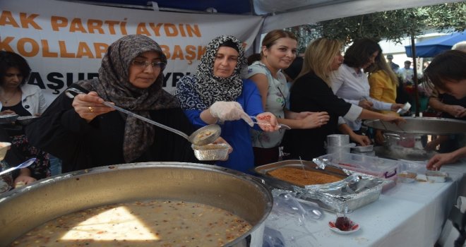 Ak Partili Kadınlardan 2 Bin Kişilik Aşure Hayrı