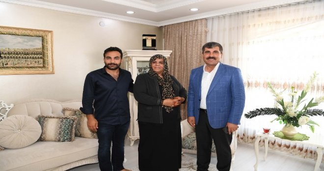 Başkan Asyadan Fedakar Teyzeye Ziyaret