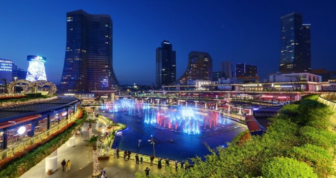 Ataşehirde Açıkhava Sinema Keyfi