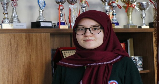 (Özel) Lgs Birincisi İmam Hatipli Azra Ön Yargıları Yıktı