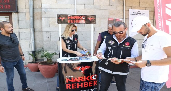 Mersin Polisi Öğrencileri Bilgilendiriyor