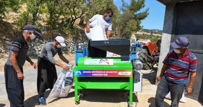 Mersin Büyükşehir Belediyesi'nin Tarıma Desteği Artarak Sürüyor