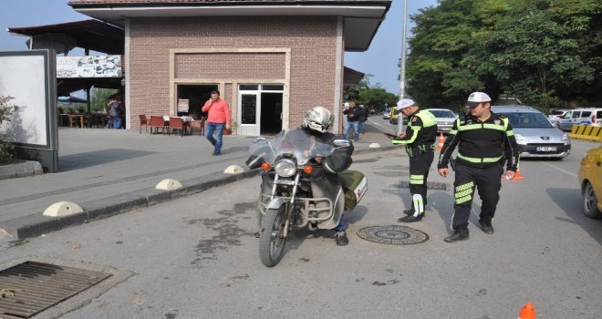 Trafik Ekiplerinden Emniyet Kemeri Ve Abartı Egzoz Denetimi