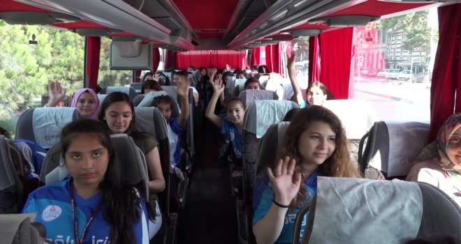 Beyoğlunda Öğrencilerin Karne Hediyesi Kefken Kampı
