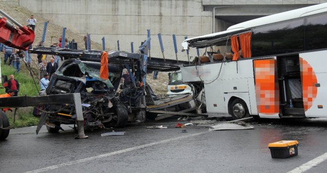 Kocaelide 134 Kişi Trafik Kazalarında Hayatını Kaybetti