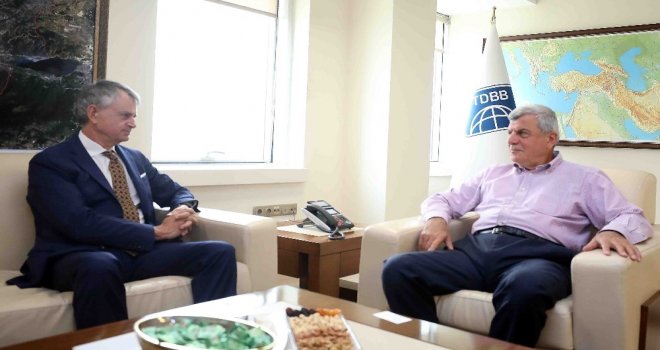 Başkan Karaosmanoğlu Kanada Büyükelçisini Ağırladı
