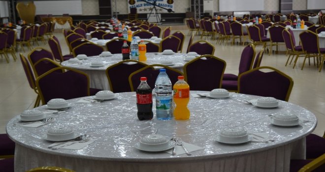 Şuhut Belediyesi Şelale Düğün Salonunda Dekorasyon Çalışmaları Tamamlandı