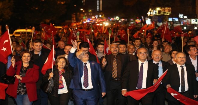 Yenimahallede Cumhuriyetin 95. Yılına Muhteşem Kutlama