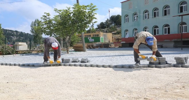 Erdemli Belediyesinin İbadethane Hizmetleri Sürüyor