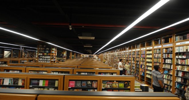 Avrupanın En Büyük Kitabevi Bursada