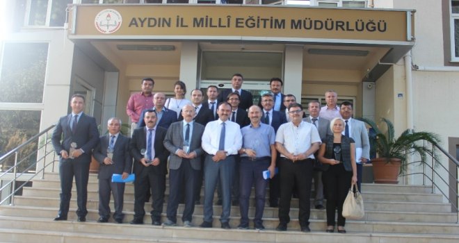 Aydında Başarılı Okulların Müdürleri Ödüllendirildi