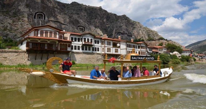 Yeşilırmakta ‘Saltanat Keyfi