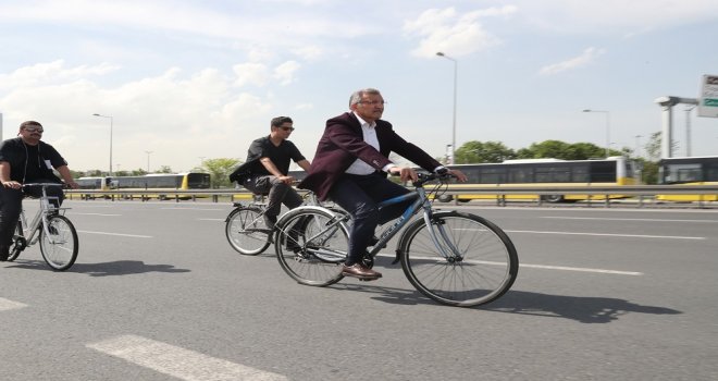Makam Aracını Terk Eden Başkanlar Bisiklet Turunda Buluşuyor