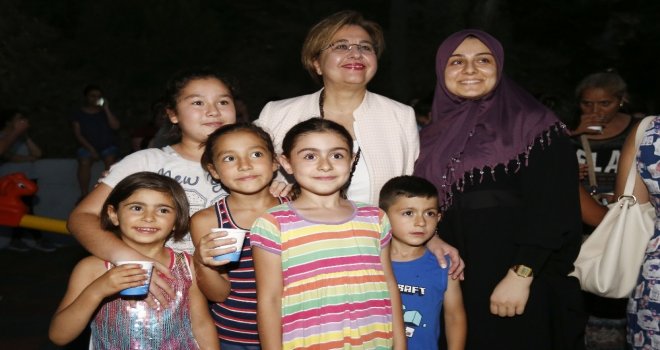 Konakta Açık Hava Sinema Keyfi Başladı