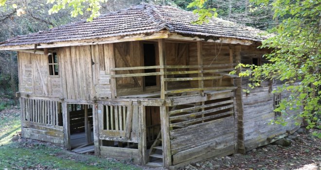 (Özel Haber) İki Asırlık Çivisiz Cami Restore Edilmeyi Bekliyor