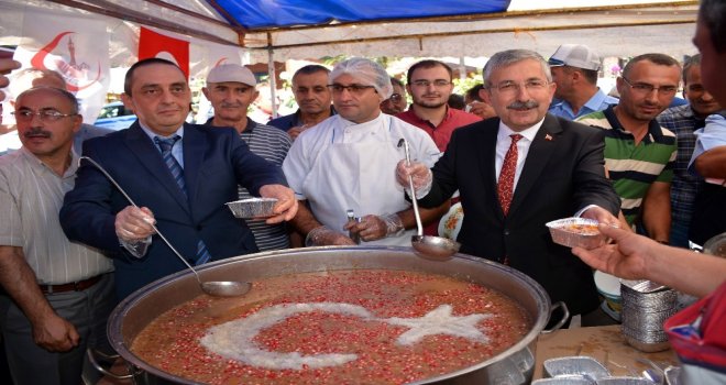 Zilede Bin Kişilik Aşure Dağıtıldı