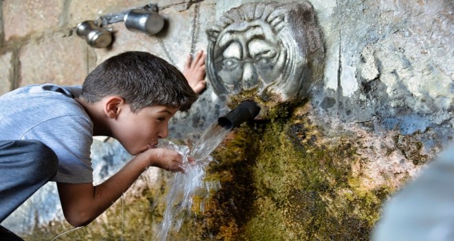 Bu Çeşmenin Hikayesi De Suyu Da Çok Güzel