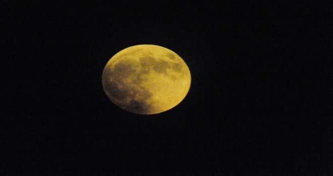 Çanakkalede Kanlı Ay Tutulması İlgiyle İzlendi