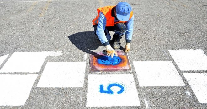 Ankara Büyükşehirden Çocuklar İçin Oyun Çizgileri