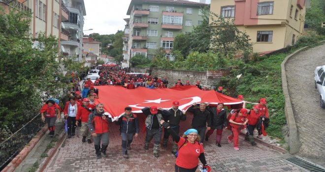 Atatürk Ve İstiklal Yolu Yürüyüşü İneboludan Başladı