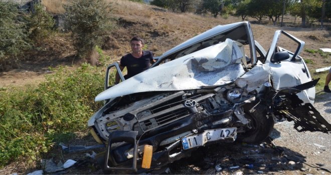 Bilecikteki Kazada Ağır Yaralanan Sürücü Hayatını Kaybetti