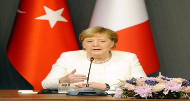 Almanya Başbakanı Merkel: “Daha Fazla İnsani Felaketlerin Olmaması İçin Elimizden Gelen Her Şeyi Yapmak İstiyoruz”