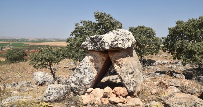 Besnide Dolmen Mezarları Bulundu