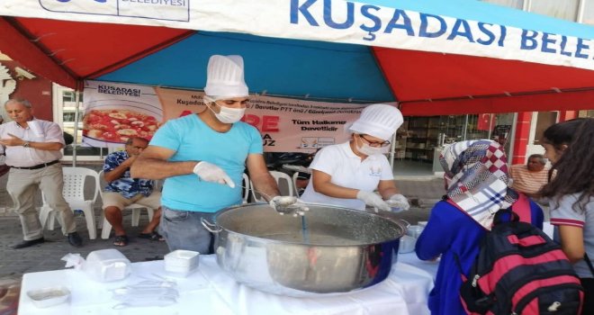 Kuşadası Belediyesinden Üç Noktada Aşure İkramı