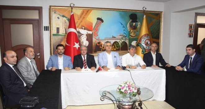 Hatayda Stklardan Trumpa Tepki