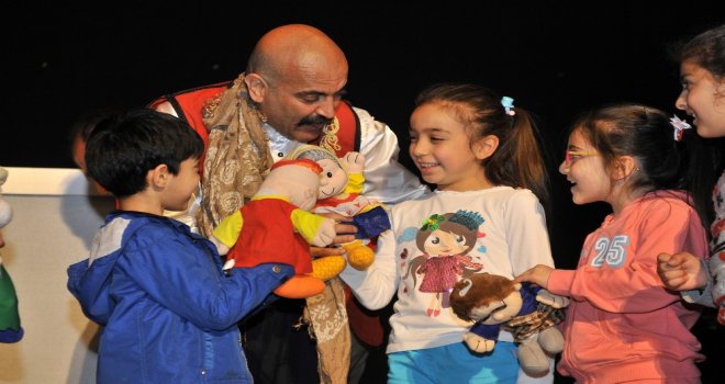 Mamakta Her Cumartesi Tiyatro Günü