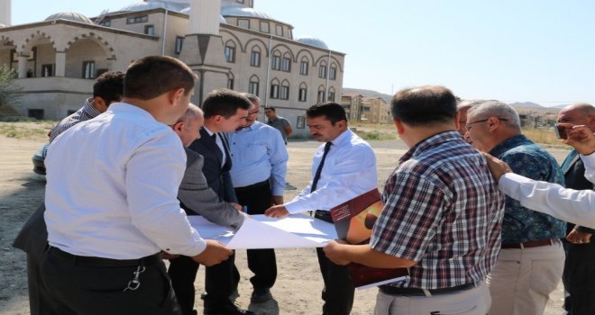 Vali Aktaş, Ürgüpte Yapılacak Okul Arsasında İncelemede Bulundu