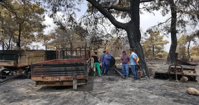 Yangın Sonrası Geri Döndü Aracını Küle Dönmüş Buldu