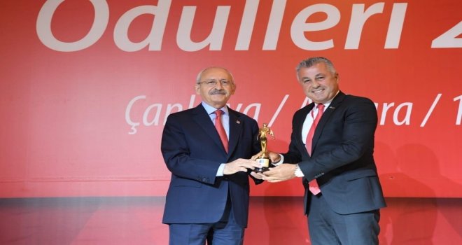 Başkan Sözen Ödülünü Kılıçdaroğlundan Aldı