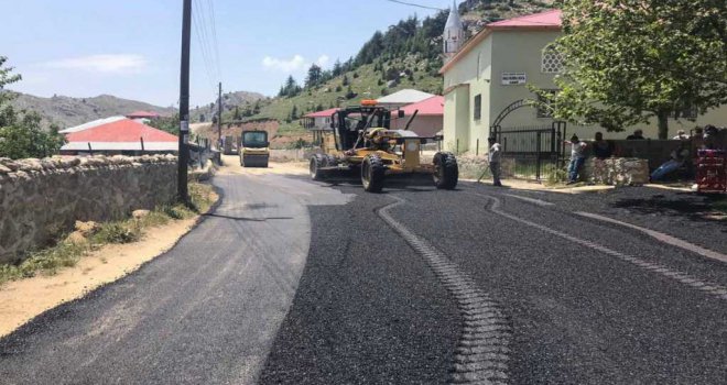 Büyükşehir yayla ve köy yollarını yeniliyor